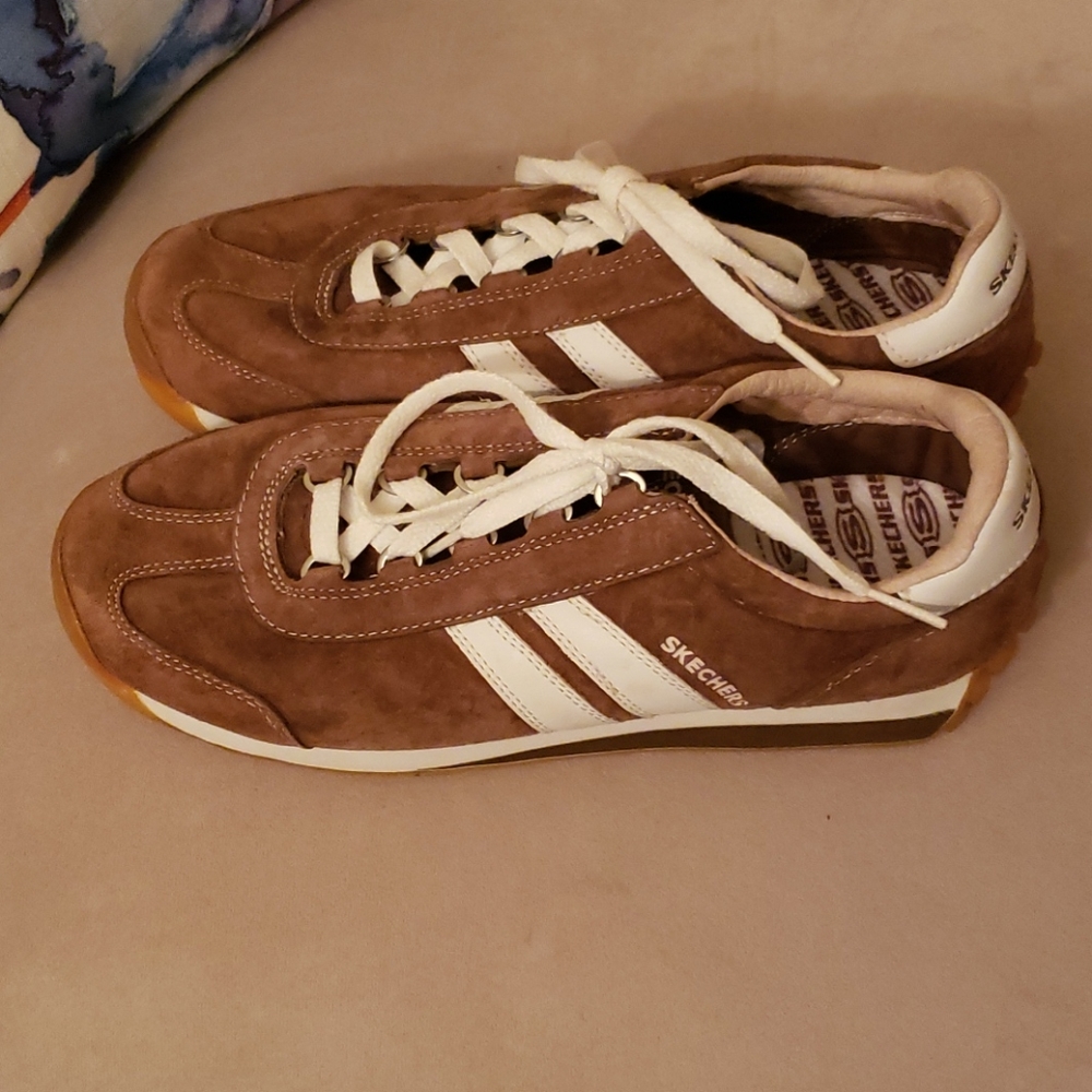 Skechers sneakers